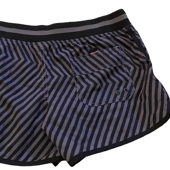 NWOT CONVERSE ONE STAR SPORT SHORTS (S) - Picture 3 of 9